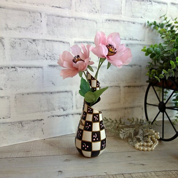 Checked Vase Flower Arrangement Hand Painted Whimsy Courtly Decor Chintz Decor - Picture 1 of 7